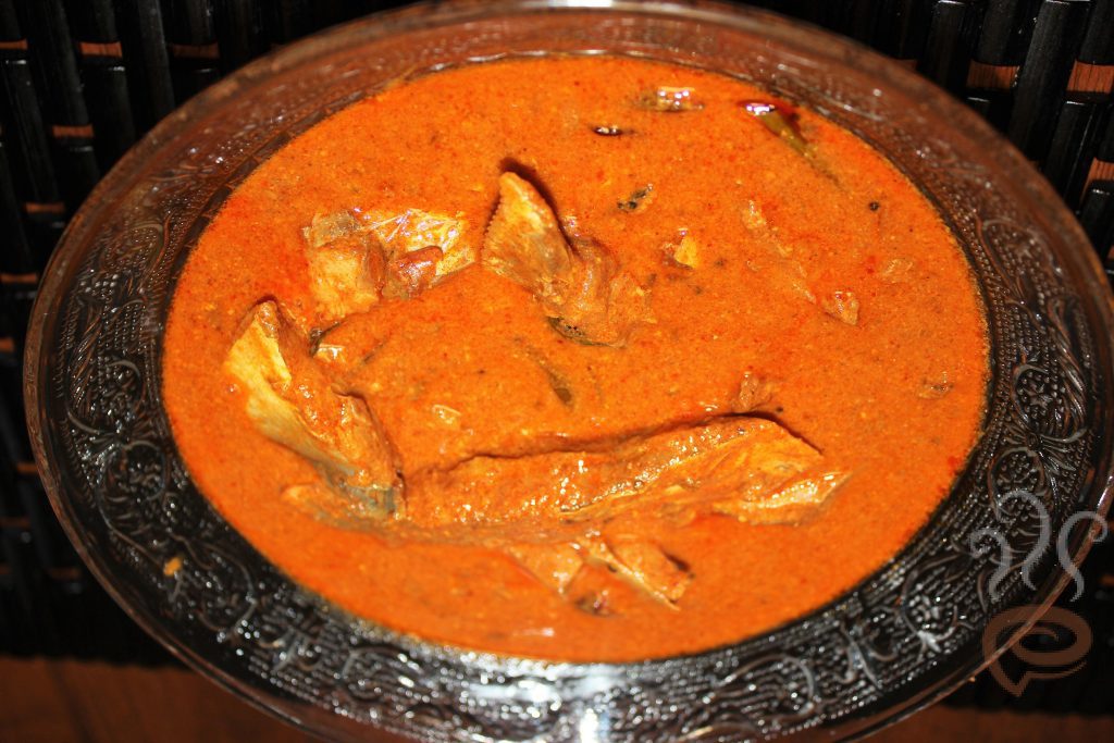 Varutharacha Meen Curry | Fish Curry In Roasted Coconut Gravy