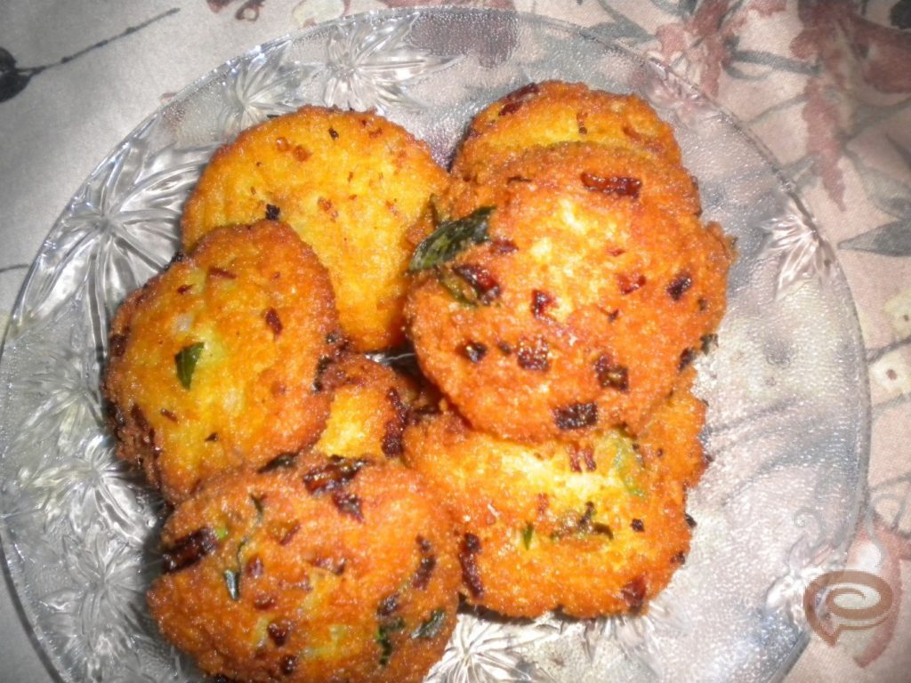 Parippu Vada Restaurant Style