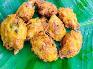 egg onion pakoda
