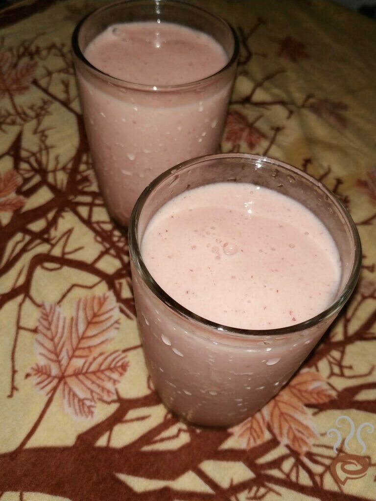 Mango Strawberry Milkshake