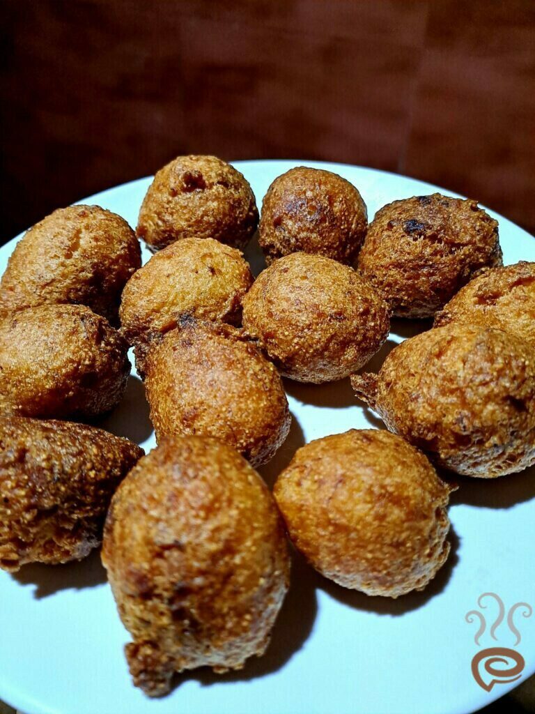 Fried Eggless Crispy Banana Balls | Banana Balls