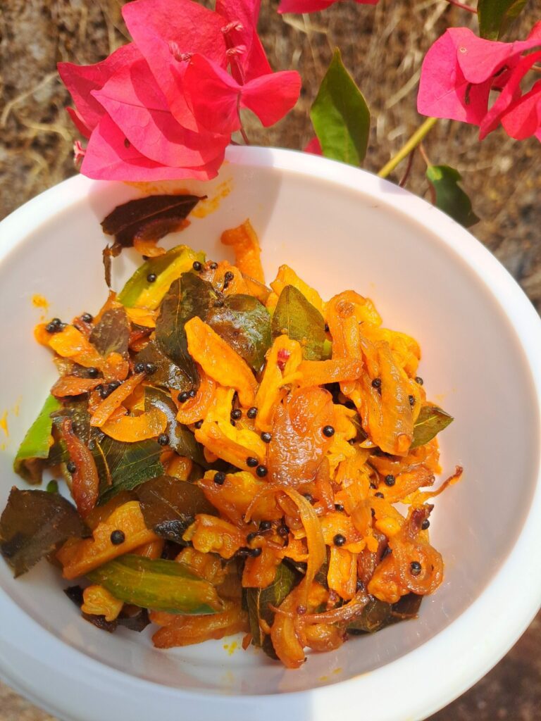 Pavakka Mezhukkupuratti | Pavakka Upperi | Kerala Style Bitter Gourd Fry