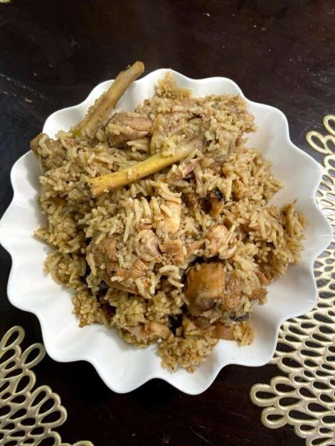 Pressure Cooker Chicken Biriyani | Kozhi Biryani