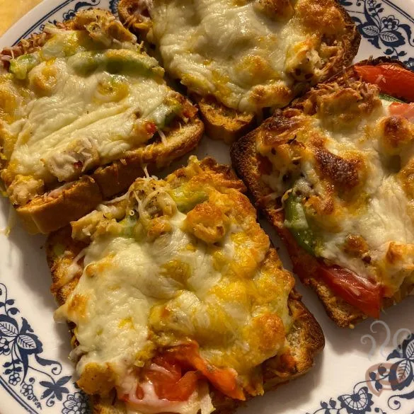 Bread Pizza