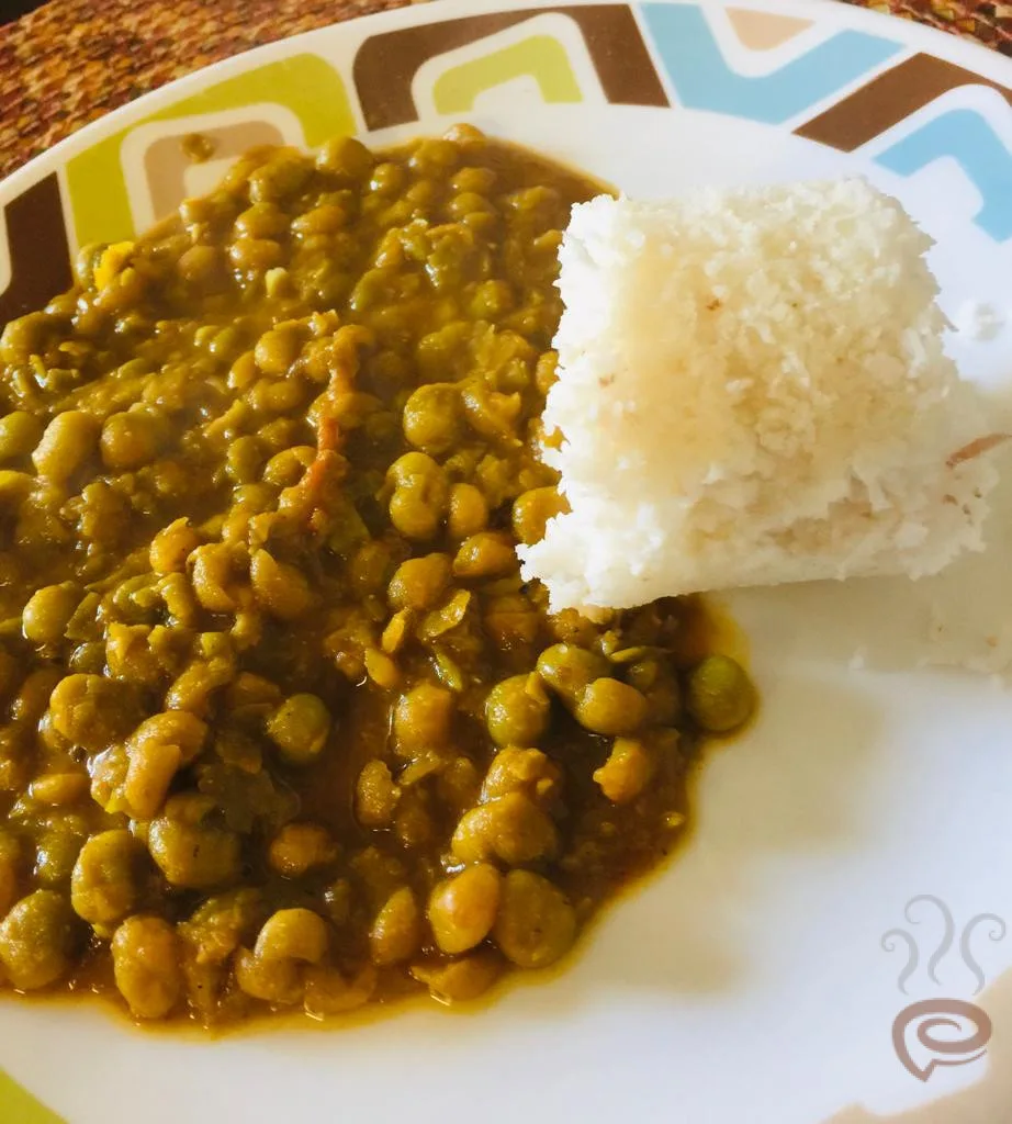 Nadan Green Peas Curry With Coconut Milk