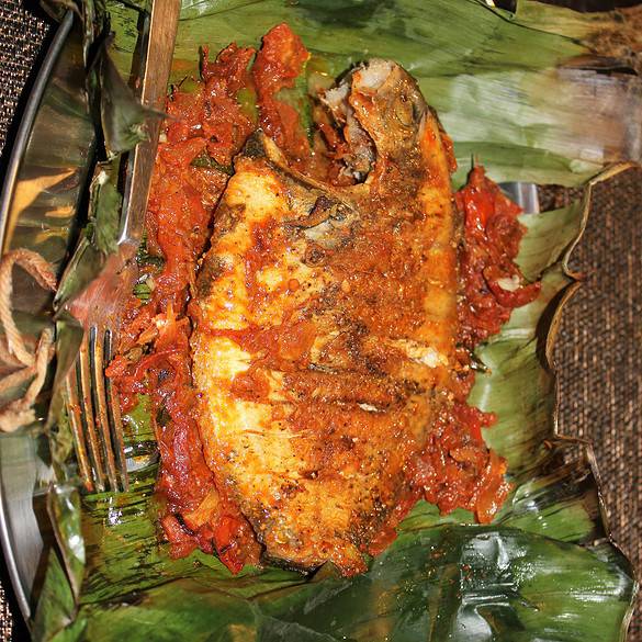 Kerala Karimeen Pollichathu