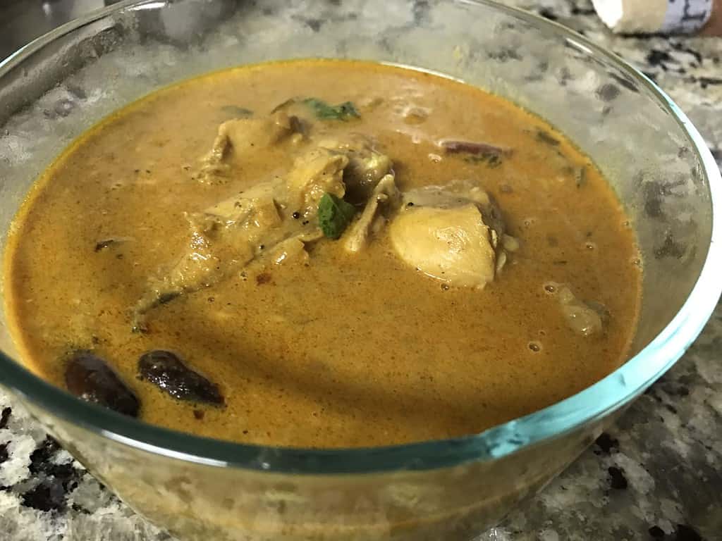 Varutharacha Kozhi Curry | Varutharacha Chicken Curry