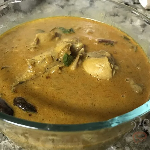 Varutharacha Kozhi Curry