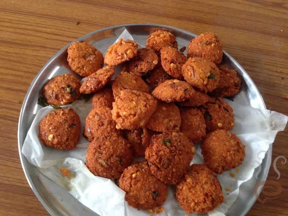 Nadan Parippu Vada