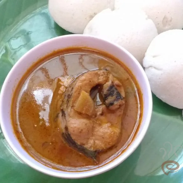 Man Satti Chettinad Viral Kuzhambhu