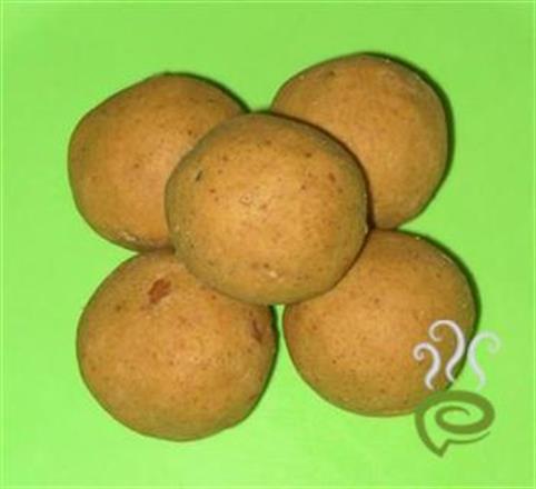 Besan Ladoo Made With Gram Flour