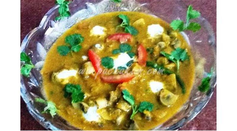 North Indian Easy Mushroom Curry