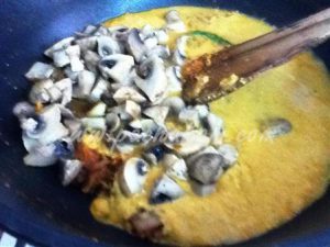 North Indian Easy Mushroom Curry – pachakam.com