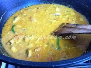 North Indian Easy Mushroom Curry – pachakam.com