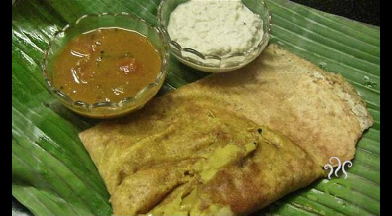 Peas And Paneer Dosa