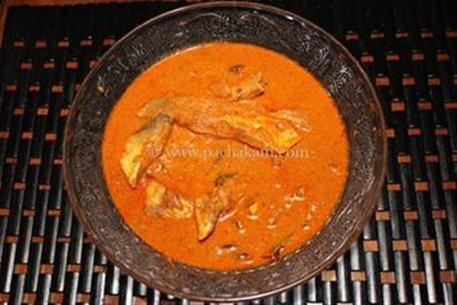 Puliyum Mulagumitta Meen Curry