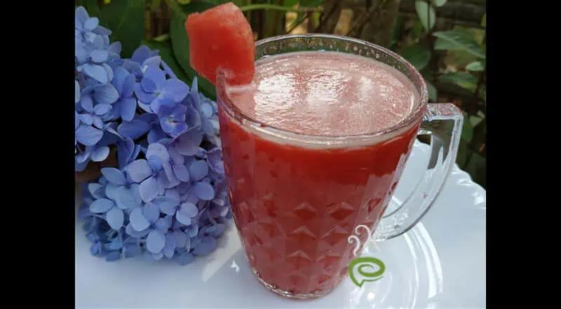 Fresh Watermelon Juice With Cardamom