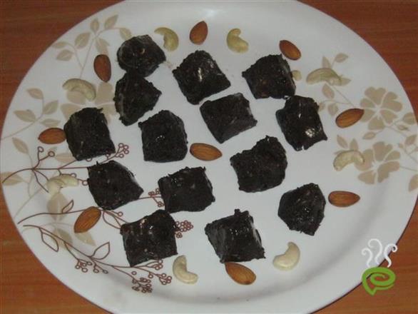 Home Made Dark Nuts Choccolate