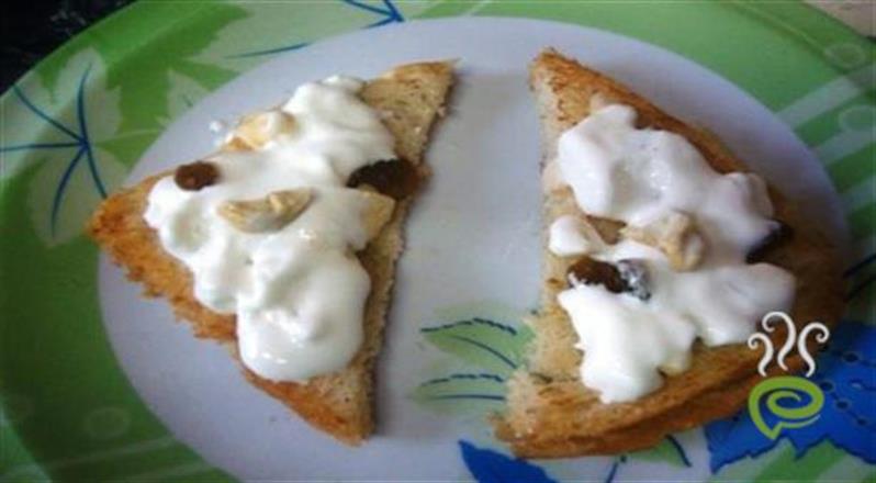 Ice Cream With Toasted Bread