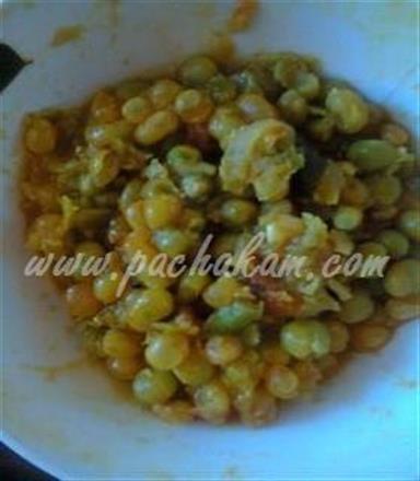 Naadan Green Peas Curry