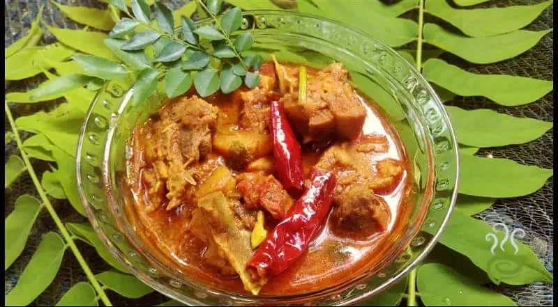 Naadan Kozhi Mulakittathu | Chicken Mulakittathu
