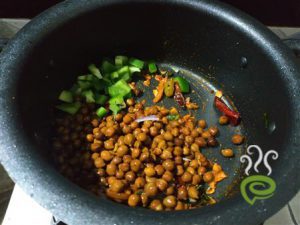 Kadala Roast -Spiced Chana Roast – pachakam.com
