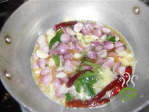 Yummy Onion Karakulambu – pachakam.com