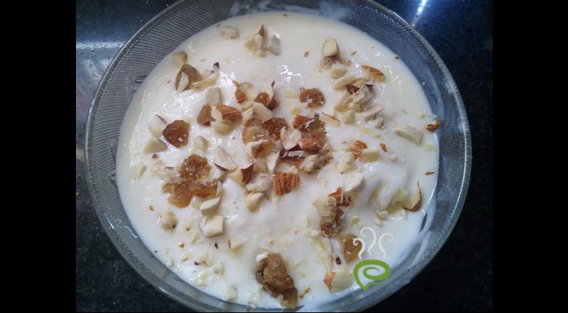 Home Made Vanilla Ice Cream With Nuts