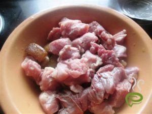 Maharashtrian Pork Gravy – pachakam.com