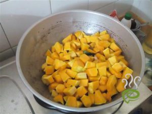 Yellow Pumpkin Poriyal – pachakam.com