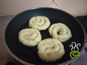 Banana Bread Wheel – pachakam.com