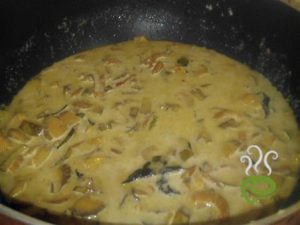 Unnakka Chemmeen Kaya Curry | Dry Prawns with Raw Banana – pachakam.com