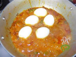 Easy Tomato Egg Curry – pachakam.com