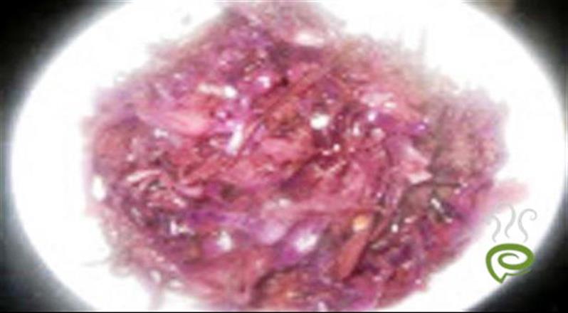 Red Cabbage Salad