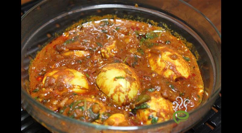 Varutharacha Egg Curry