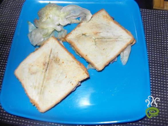 Veg Mozerella  Lettuce Sandwitch