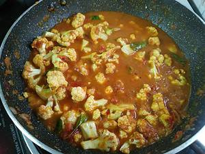 Chickpea Cauliflower Curry / Kabhuli channa Gobi masala – pachakam.com