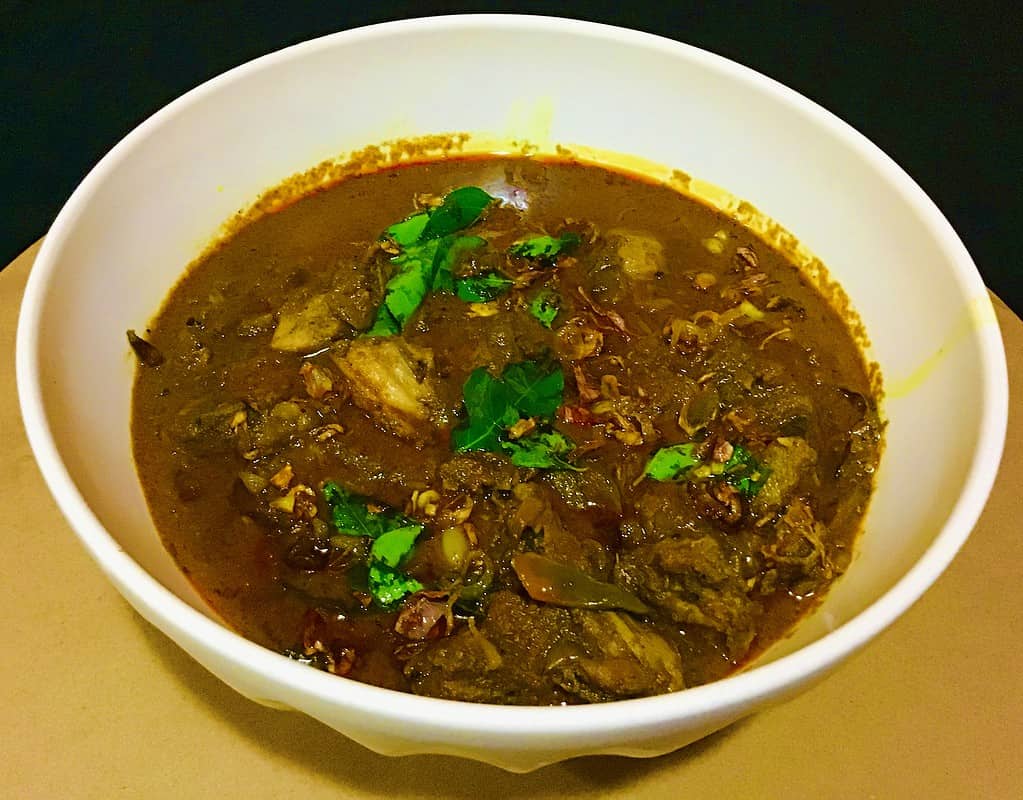 Malabar Varutharacha Chicken Curry