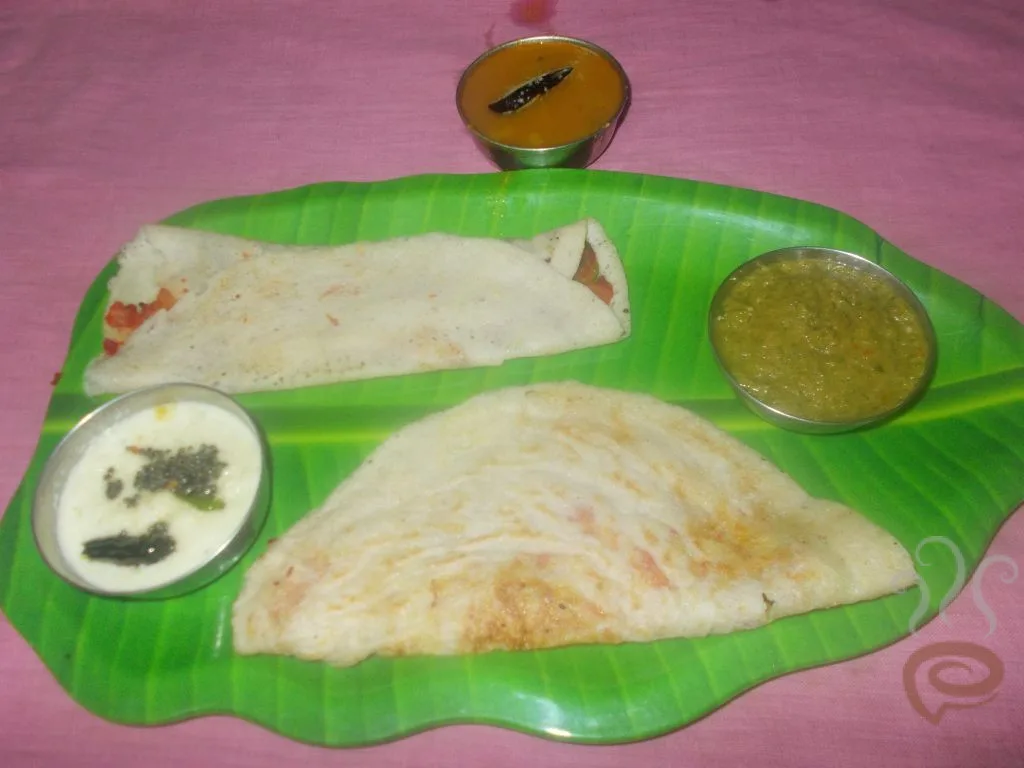 Indian Coffee House Style Beetroot Masala Dosa