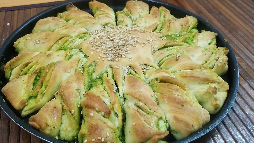 Sunflower Shaped Stuffed Bread with Video