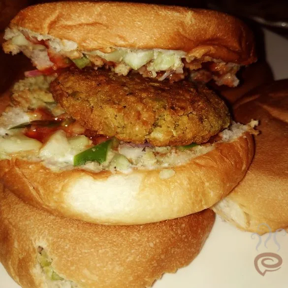 Falafel Burger