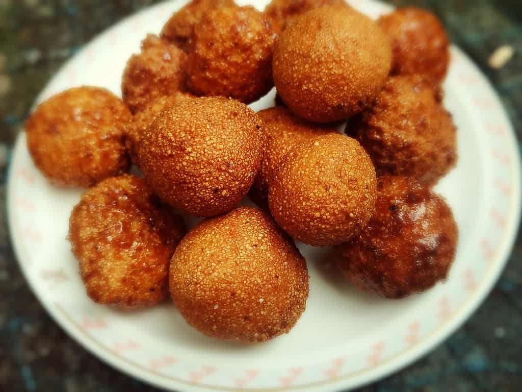 Fried Rava Ladoo | Thari Unda | Easy Diwali Sweet