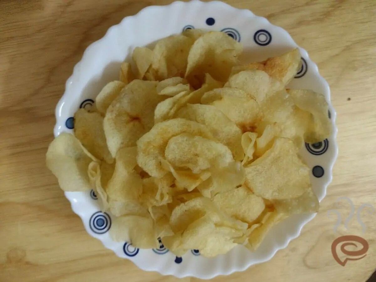 Spicy Homemade Potato Chips Indian Style