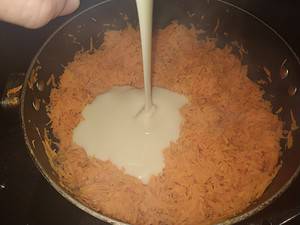 Gajar Ka Halwa With Condensed Milk | Carrot Halwa With Milkmaid – pachakam.com