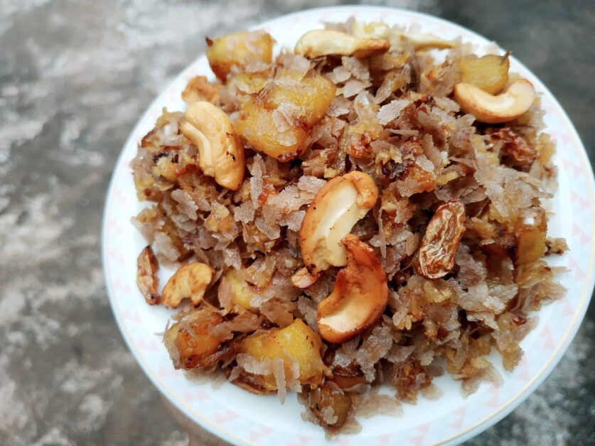 Aval Ethapazham Varattiyathu | Beaten Brown Rice Flakes And Ripe Plantains Cooked With Jaggery And Coconut