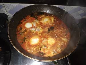 Mutta Thilappichathu | Bachelor's Easy Egg Curry – pachakam.com