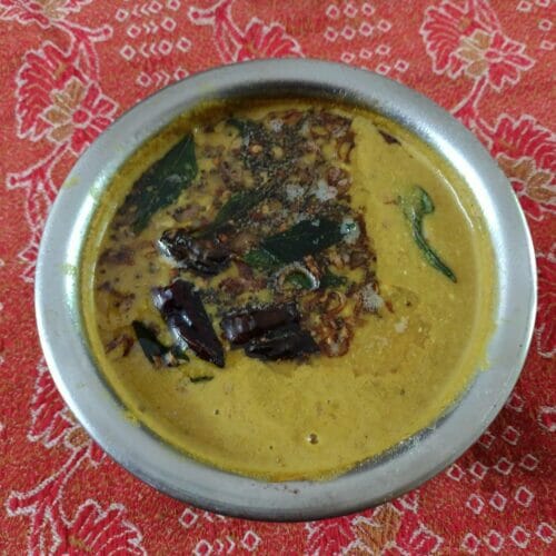 Cherupayar Curd Curry | Cherupayar Thayir Koottaan – pachakam.com