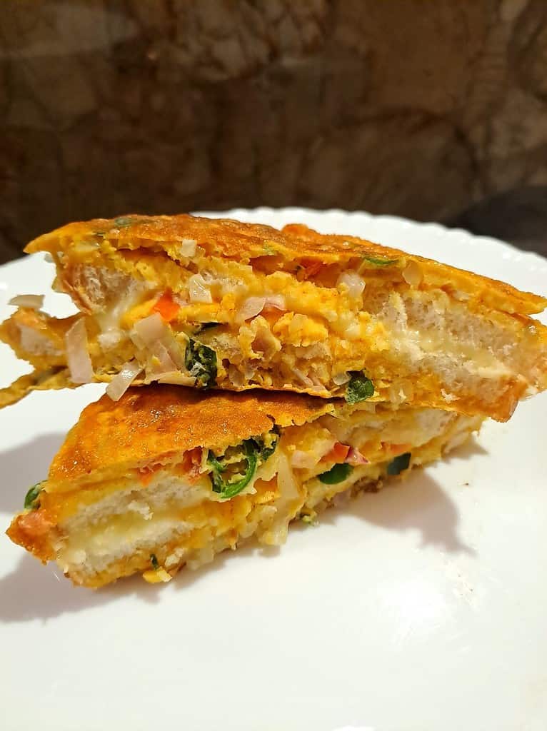 Cheesy Masala Bread Omelette