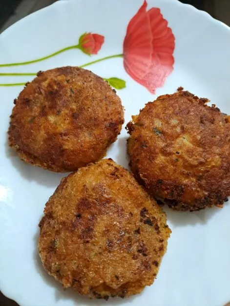 Cheesy Aloo Chicken Tikki
